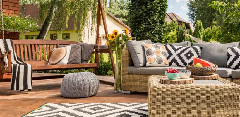 Add Beautiful Furniture to Your Garden Decking 